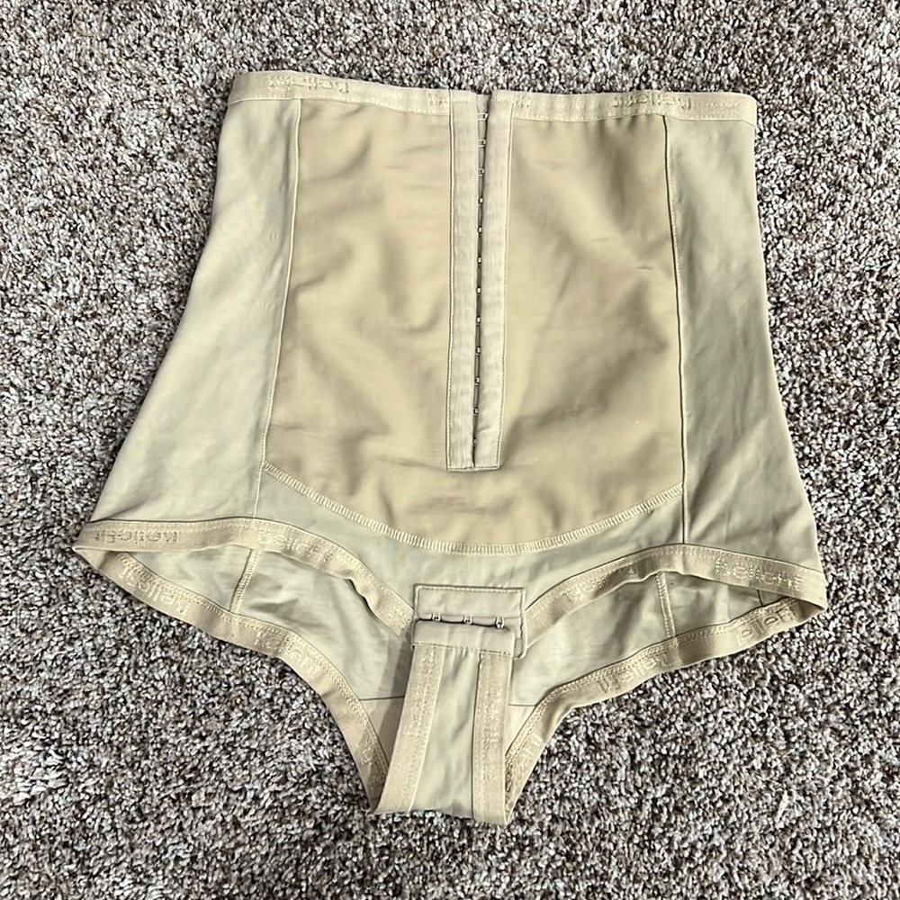 Bellefit dual closure maternity shapeware